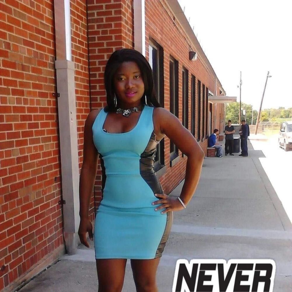 Meet your Posher, Nina r